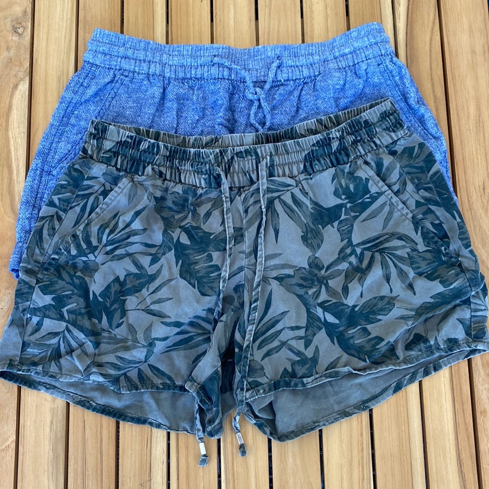 2 size small Old Navy Shorts